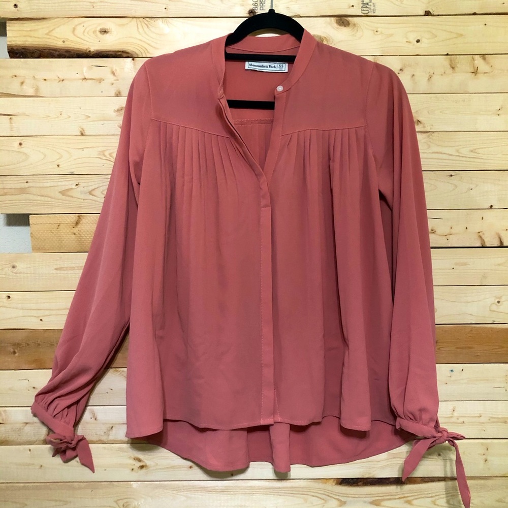 Abercrombie & Fitch bohemian Blush pink top size XS